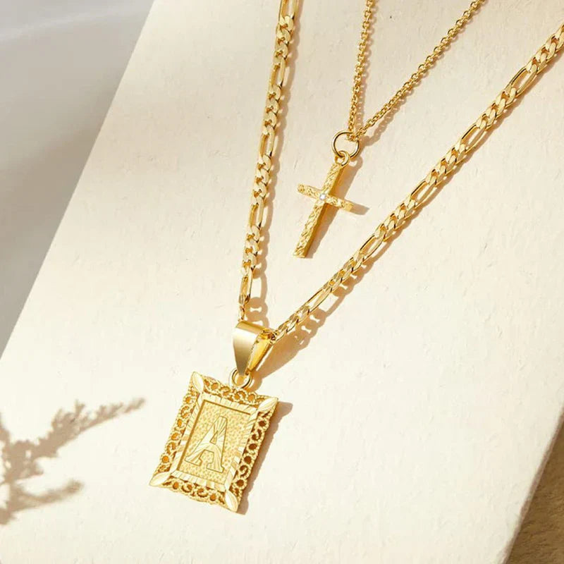 Conjunto de Colar com Iniciais Cruzadas