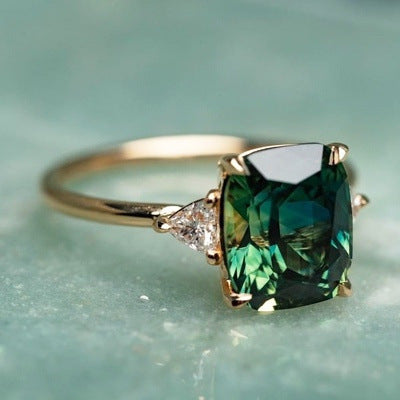 Anel Vintage de Pedra Verde
