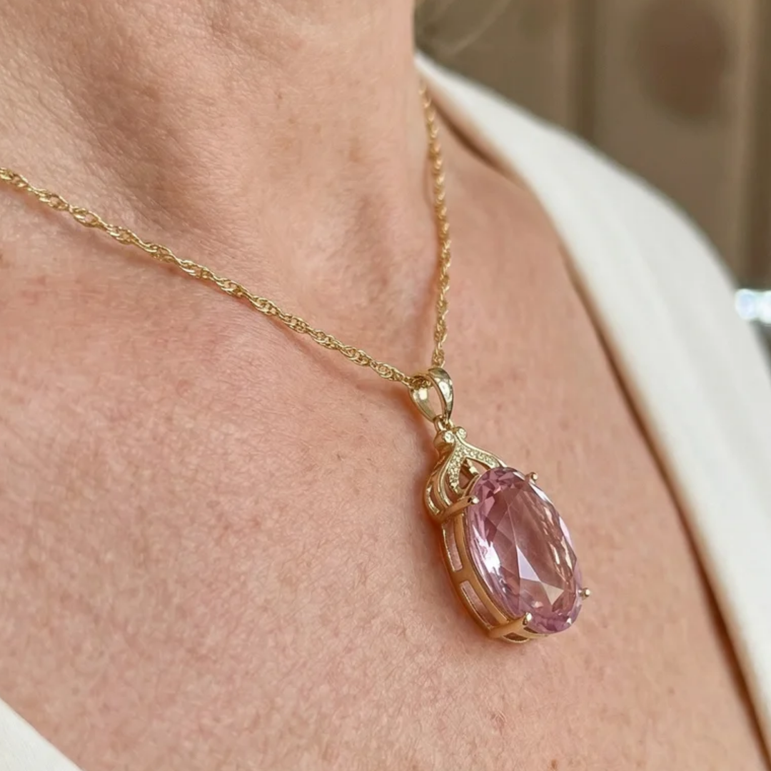 Colar Oval Imperial de Safira Rosa